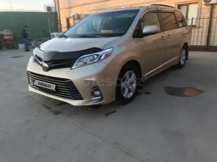 Toyota Sienna 2013 года за 12 800 000 тг. в Алматы