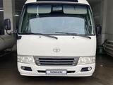 Toyota  Coaster 2009 года за 9 500 000 тг. в Атырау