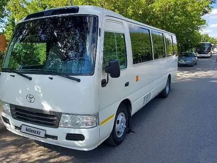 Toyota  Coaster 2014 года за 13 000 000 тг. в Астана