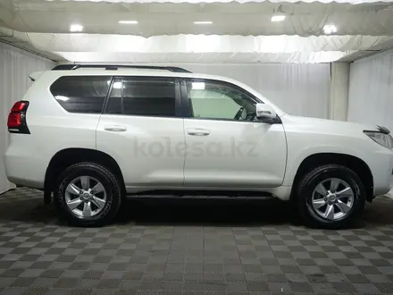 Toyota Land Cruiser Prado 2020 года за 19 500 000 тг. в Алматы – фото 17