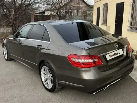 Mercedes-Benz E 200 2009 года за 7 106 551 тг. в Астана – фото 3