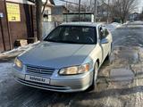 Toyota Camry 2000 года за 4 500 000 тг. в Алматы