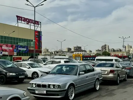 BMW 520 1994 года за 4 300 000 тг. в Алматы