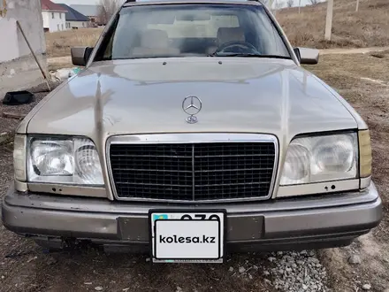 Mercedes-Benz E 230 1990 года за 1 500 000 тг. в Алматы