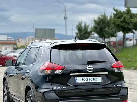 Nissan Rogue 2018 года за 9 000 000 тг. в Актобе – фото 8