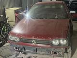 Volkswagen Golf 1995 года за 550 000 тг. в Караганда