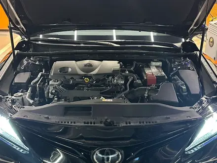 Toyota Camry 2021 года за 16 800 000 тг. в Астана – фото 14