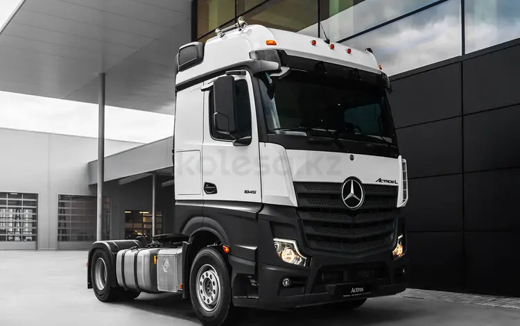 Mercedes-Benz  Actros 2023 года за 66 480 000 тг. в Астана