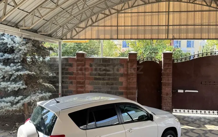 Toyota RAV4 2011 года за 8 100 000 тг. в Алматы
