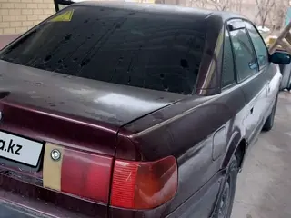 Audi 100