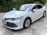 Toyota Camry 2018 года за 15 000 000 тг. в Алматы