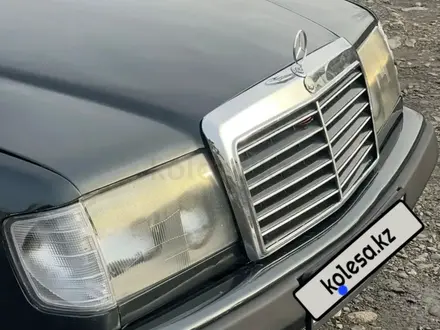 Mercedes-Benz E 280 1993 года за 1 900 000 тг. в Талдыкорган – фото 3