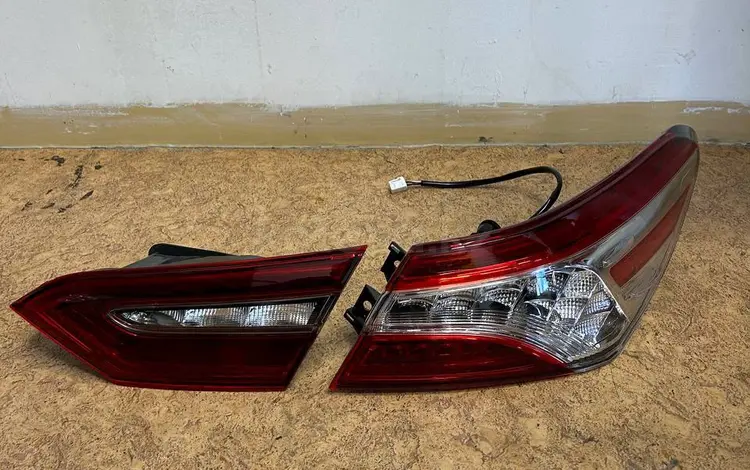 Фонарь задний Toyota Camry 70 за 25 000 тг. в Алматы