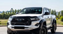 Toyota Hilux 2023 года за 30 000 000 тг. в Астана