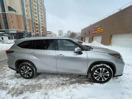 Toyota Highlander 2022 года за 29 000 000 тг. в Астана – фото 4