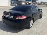 Toyota Camry 2011 года за 6 600 000 тг. в Жанаозен – фото 4