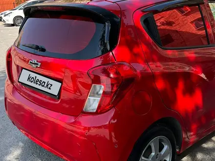 Chevrolet Spark 2016 года за 3 500 000 тг. в Актау – фото 3