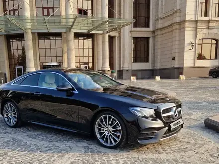Mercedes-Benz E 400 2018 года за 26 000 000 тг. в Алматы