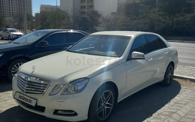 Mercedes-Benz E 200 2010 годаfor7 000 000 тг. в Актау