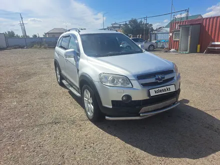 Chevrolet Captiva 2011 года за 4 000 000 тг. в Караганда – фото 2