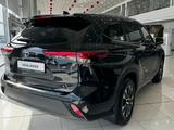 Toyota Highlander 2022 годаүшін28 800 000 тг. в Шымкент – фото 5