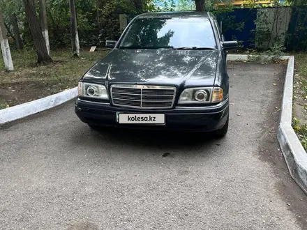 Mercedes-Benz C 180 1996 года за 1 200 000 тг. в Усть-Каменогорск – фото 2