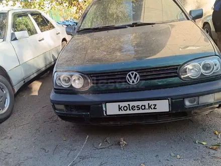 Volkswagen Golf 1995 года за 850 000 тг. в Караганда – фото 2