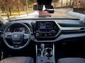 Toyota Highlander 2021 года за 16 900 000 тг. в Алматы – фото 3