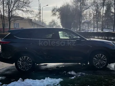 Toyota Highlander 2021 года за 16 900 000 тг. в Алматы – фото 10
