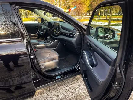 Toyota Highlander 2021 года за 16 900 000 тг. в Алматы – фото 11