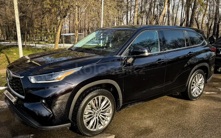 Toyota Highlander 2021 года за 16 900 000 тг. в Алматы