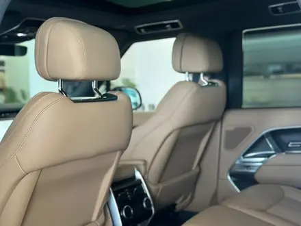 Land Rover Range Rover HSE 2025 года за 119 390 000 тг. в Астана – фото 13