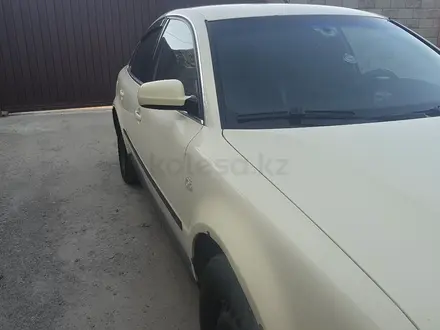 Volkswagen Passat 2003 года за 2 200 000 тг. в Алматы – фото 8