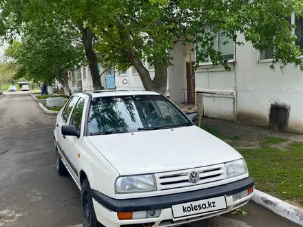 Volkswagen Vento 1993 года за 1 200 000 тг. в Актобе – фото 9