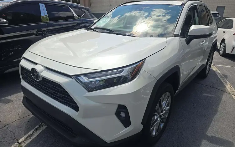 Toyota RAV4 Prestige 2022 годаүшін14 000 000 тг. в Алматы