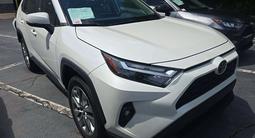 Toyota RAV4 Prestige 2022 года за 14 000 000 тг. в Алматы – фото 2