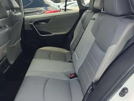 Toyota RAV4 Prestige 2022 года за 14 000 000 тг. в Алматы – фото 8