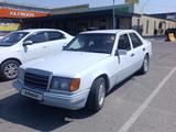 Mercedes-Benz E 200 1993 года за 1 100 000 тг. в Тараз – фото 2