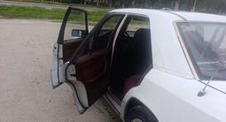 Mercedes-Benz E 200 1993 года за 1 100 000 тг. в Тараз – фото 4