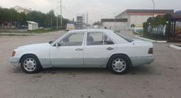 Mercedes-Benz E 200 1993 года за 1 100 000 тг. в Тараз – фото 5