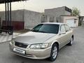 Toyota Camry 2001 годаүшін3 200 000 тг. в Шымкент