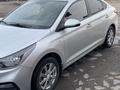 Hyundai Solaris 2019 года за 7 500 000 тг. в Усть-Каменогорск – фото 2