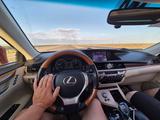 Lexus ES 300h 2014 годаүшін7 500 000 тг. в Актау – фото 3