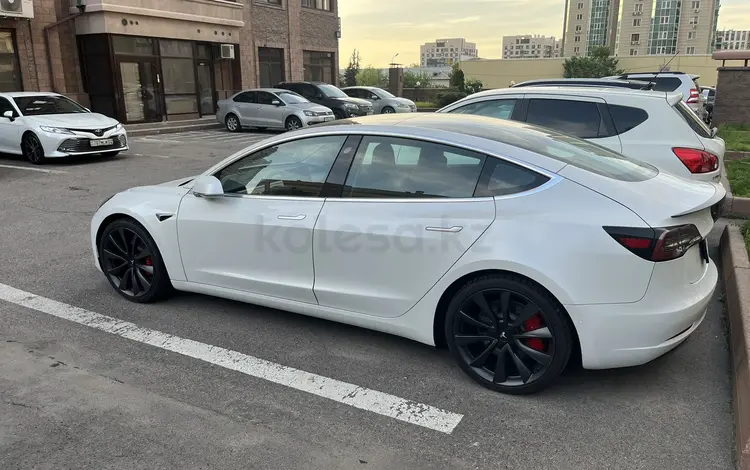 Tesla Model 3 2021 годаүшін20 000 000 тг. в Алматы