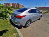 Hyundai Solaris 2021 года за 7 790 000 тг. в Атырау – фото 5