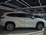 Toyota Highlander 2021 года за 24 000 000 тг. в Алматы – фото 3