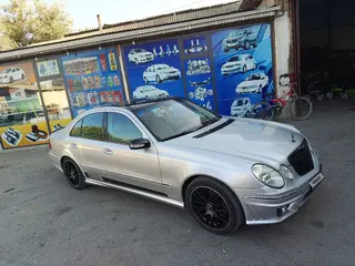 Mercedes-Benz E 320