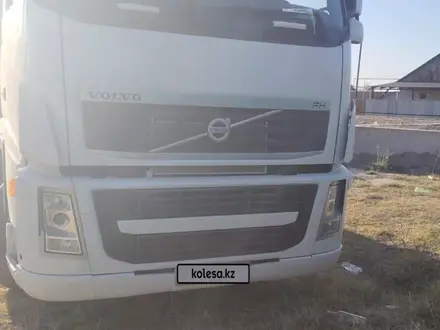 Volvo  FH 2002 года за 36 000 000 тг. в Алматы