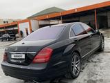 Mercedes-Benz S 500 2006 годаfor8 300 000 тг. в Актау – фото 2