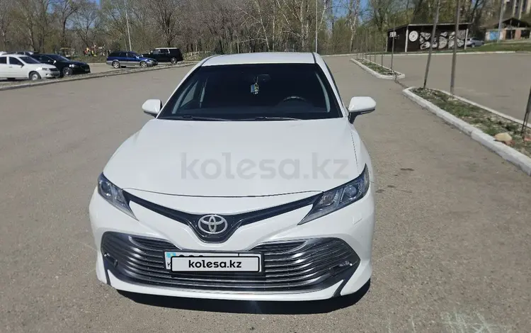 Toyota Camry 2018 годаүшін13 500 000 тг. в Усть-Каменогорск